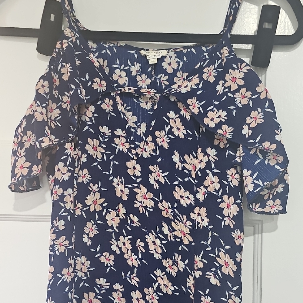 Floral Off-Shoulder Maxi Dress - Picture 4 of 11